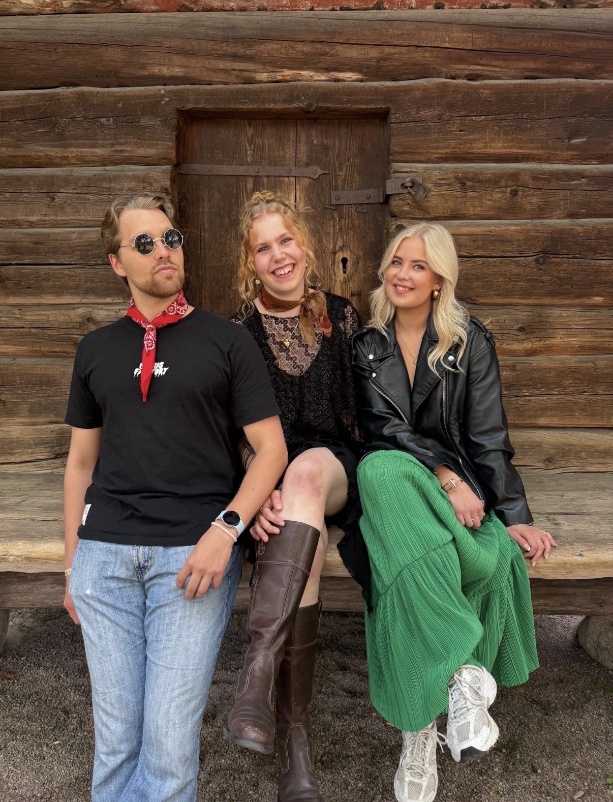 Kauniita lauseita - Elli-Noora Rintamäki, Jussi Brummer & Emma Suominen | ke 22.7.-26 klo 19 @ Eumer Sea Café